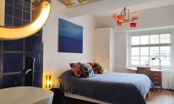 Amsterdam North Bed & Breakfast | Unique Room in Historic Bathhouse with Free Parking