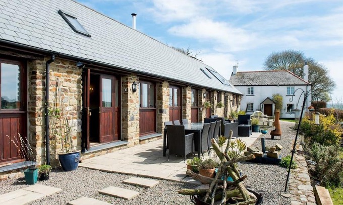 Black Torrington House | Dog-Friendly Stone Barn Conversion in Scenic Rural Setting