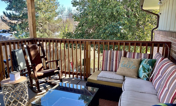 Mar Lee House | Tranquil Haven Near Downtown & Red Rocks - Pool & Spa Awaits!