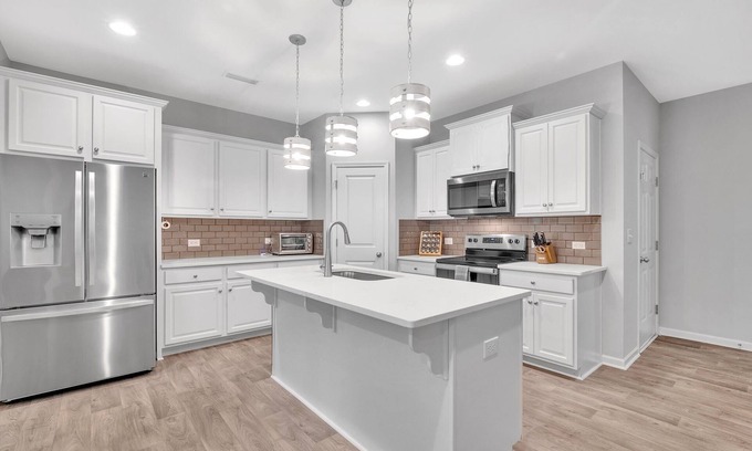 Charlotte House | Unique House in Charlotte - Close to UNCC & PNC Pavilion
