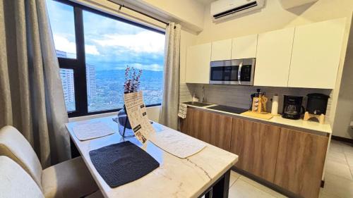 Zona 13 Apartment | Stylish Studio Apartment in the Heart of Guatemala City