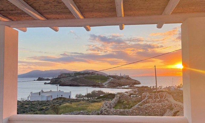 Ios Town Apartment | Cozy Studio with Breathtaking Ocean View Awaits You