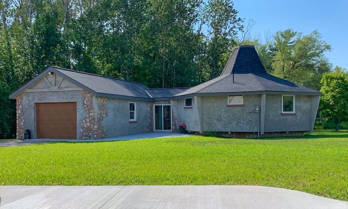 Charlevoix House | Unique Waterfront Oasis on Twin Lakes, w/large yard, fire pit, gas grill & dock
