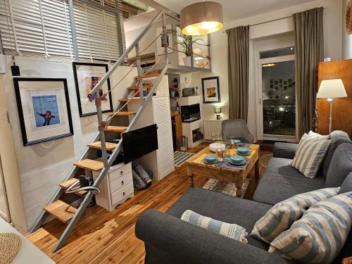 Srodmiescie Apartment | Discover Unique Chambre Gdynia: Rated 9.7, Family & Pet-Friendly
