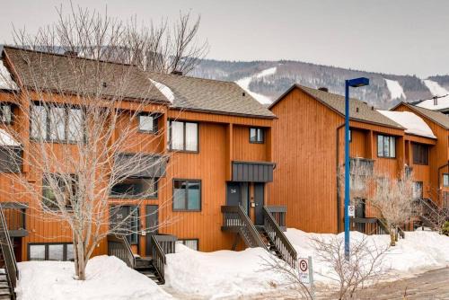Beaupre Ski Chalet | Unité 35 - Ski-in Ski-out