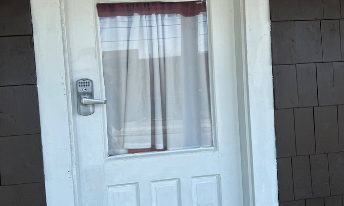 Niagara Falls Apartment | Cozy 2 Bedroom Apartment Steps from Niagara Falls