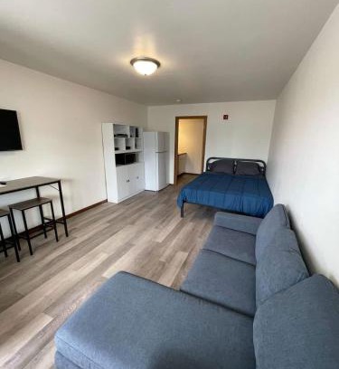Wisconsin Dells Apartment | Experience Unit 1 - Stand Rock Studios with Hot Tub Access