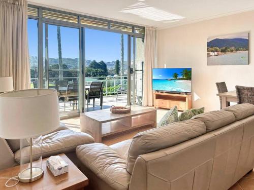 Avoca Beach Apartment | Family-Friendly Getaway at Unit 10 Avoca Palms Resort