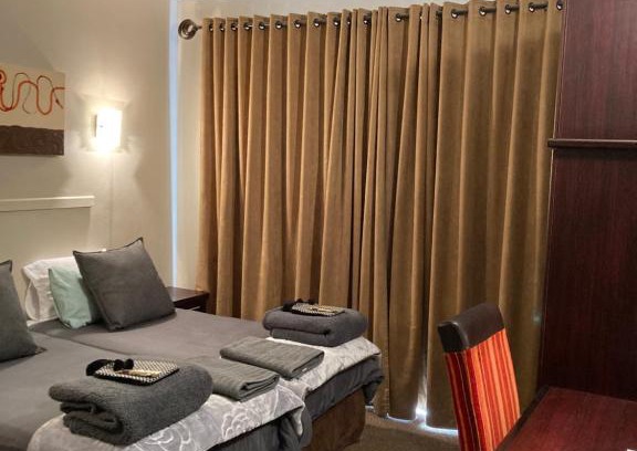 Bloemfontein Apartment | Cozy Getaway at Unit 14 A-Block Bains Game Lodge