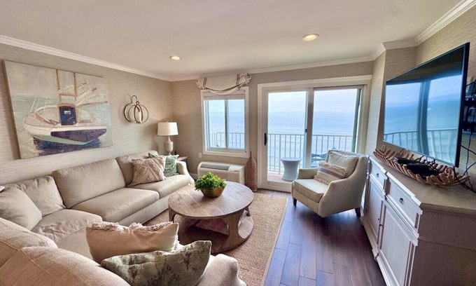 Northeast Virginia Beach Apartment | Beachfront Premium 2 Bedroom with Private Balcony - Rated 9.8