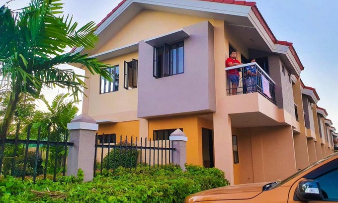 Puerto Princesa City Centre House | Relaxing Nottingham Villas: Poolside Retreat for Families