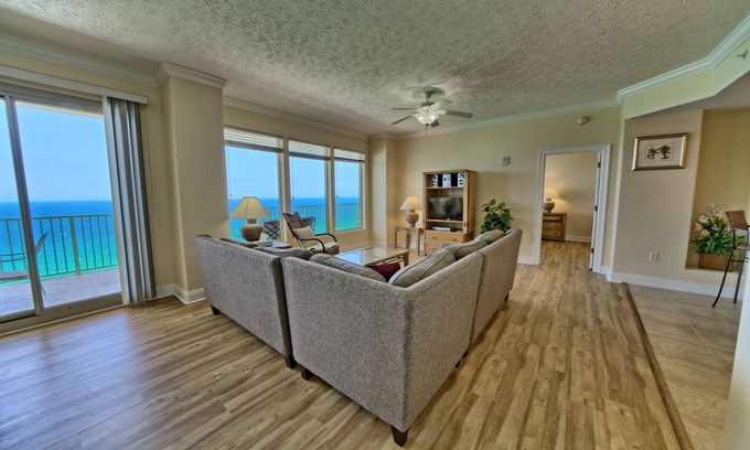 Thomas Drive Condo | Unit 2006: Elegant Ocean View Retreat on the 20th Floor