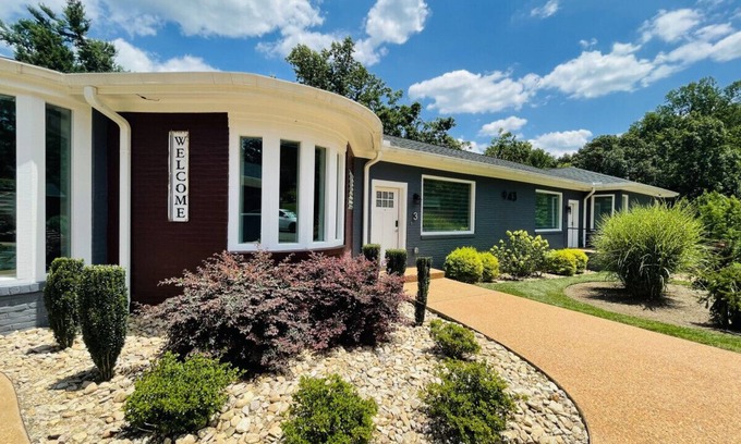 Charlottesville Condo | Explore Sonsak - Family-Friendly Retreat with Kitchen Access