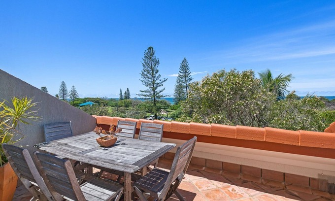 Peregian Beach Apartment | Pet-Friendly Unit 3 @ Parkside with Ocean Views in Noosa