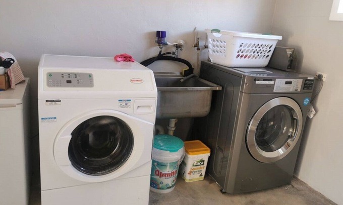 Kimba Apartment | Unit 4: Family-Friendly Retreat with Breakfast & Kitchen