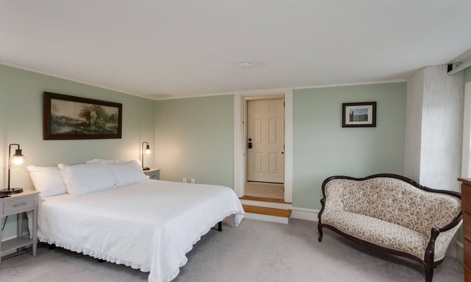 North Berwick Apartment | Ideal 2-Room Suite in Scenic Farm Setting Near Attractions