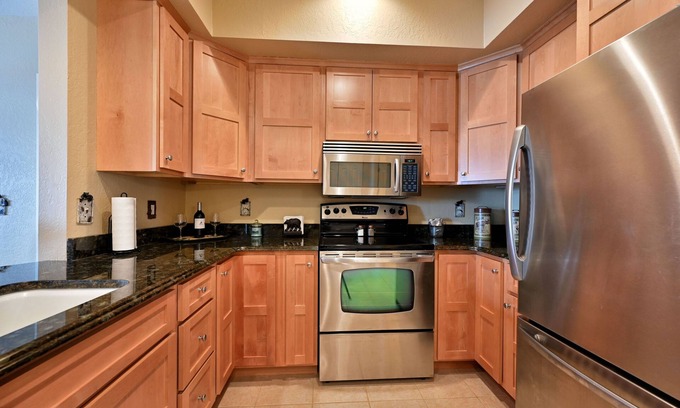 Birchwood Condo | Modern 1 Bedroom Condo with Pool and Spa Amenities