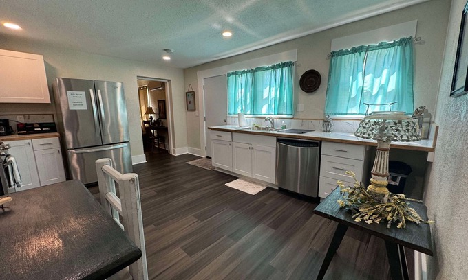Globe Apartment | Unit 5 - Pinal Creek East - Gold Unit; 2-bedroom apartment with AC and WiFi