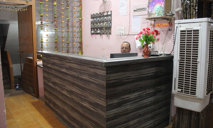 Jabalpur House | Cozy Unit 6: Immaculate Rooms for Your Stay