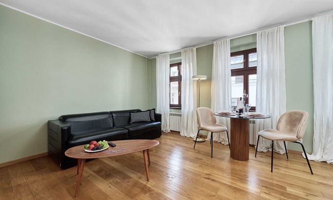 Wroclaw Old Town Apartment | Pet-Friendly 1 Bedroom Retreat in Wrocław