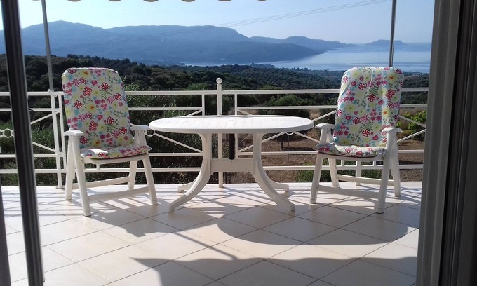 Pylos-Nestoras Villa | Enjoy Endless Ocean Views with Complimentary Greek Meals