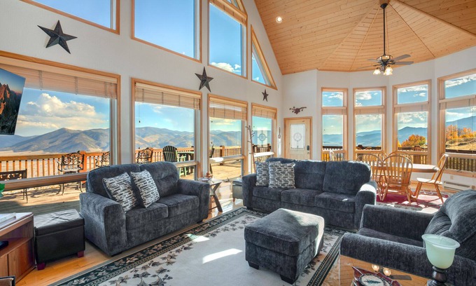 Creede Cabin | Inviting Colorado Cabin with Breathtaking Views of Creede