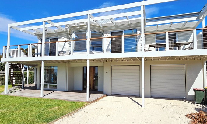Waterhouse House | Pet-Friendly Retreat with Kid-Friendly Amenities