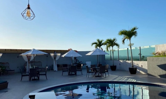 Carpina Hotel | Exceptional Uno Hotel: Family-Friendly with Pool & Breakfast