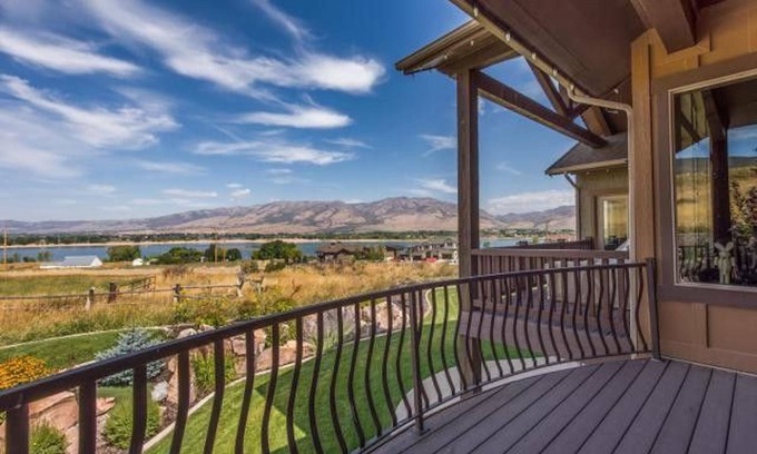 Ogden House | Unobstructed Lake View Retreat Near Snowbasin, Sleeps 16