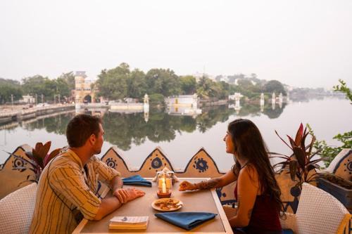 Lake Swaroop Sagar Hotel | Inviting Unplan - Lake Facing with Restaurant & Family Amenities