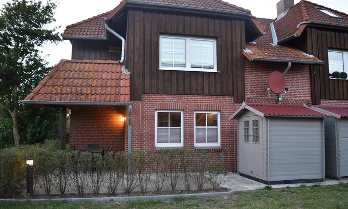 Wenkendorf Apartment | Pet-Friendly Retreat with Ocean Views in Unsere Wenke, DE