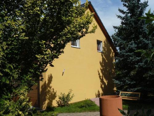 Pittersdorf House | Family-Friendly Hummelhaus Retreat Near Bayreuth