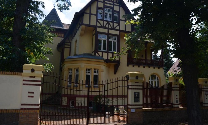 Borsdorf Apartment | Discover Cozy Accommodation Near Leipzig Messe with Hot Tub