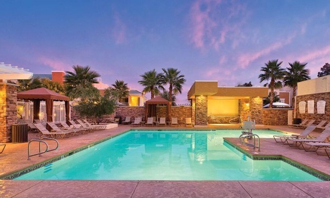 Las Vegas Condo | Discover Your Desert Oasis in a Private Condo Resort