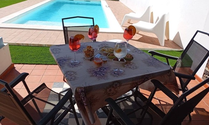 Sao Luis House | Relax and Unwind at Our Alentejo Retreat, Pet Friendly!