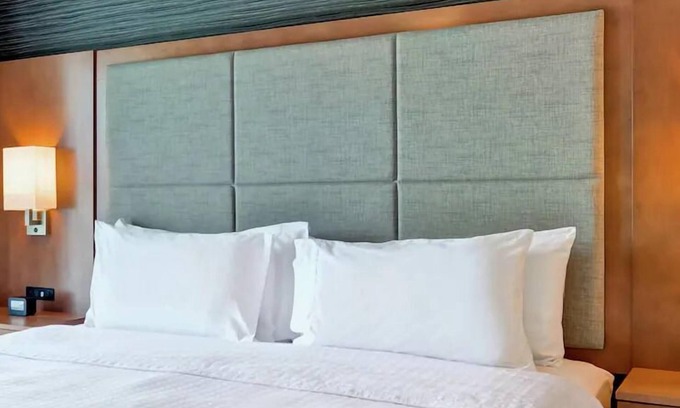 McNeil Hotel | Relax at Our Austin Resort with Full Kitchen & BBQ Area
