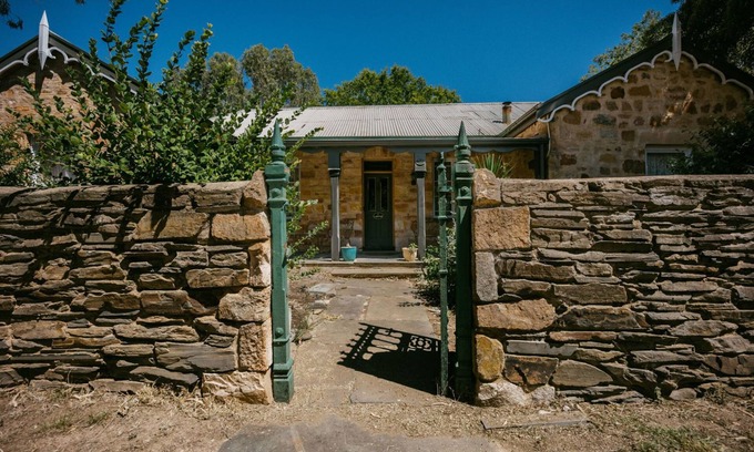 Mintaro Cottage | Relax in Our Cozy 2 BR Spa Cottage at Mintaro Hideaway