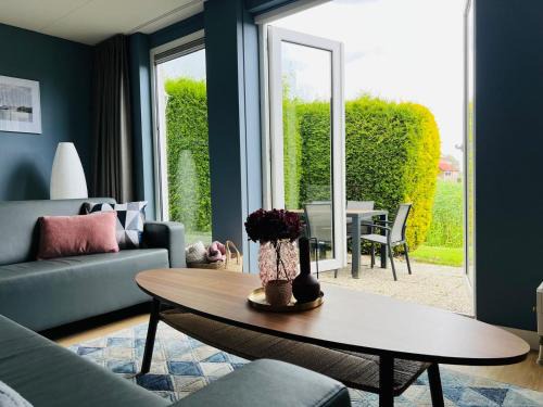 Makkum House | Relax and Unwind at Our Family-Friendly Retreat