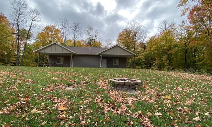 Alexandria Cabin | Unforgettable Up North Experience with Oceanfront Views