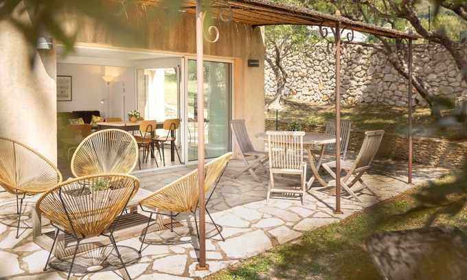 Cassis Villa | Serene Stay at Up The Hill: Sea Views and Spa Retreat