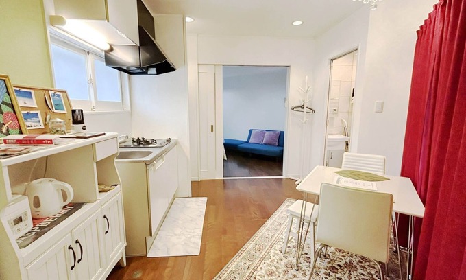 Onna Apartment | Cozy Private Room for Two at Ocean Villa Tingara, Okinawa