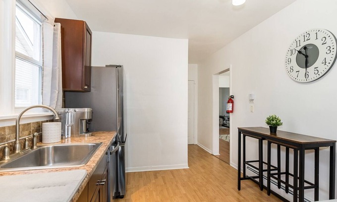 Vauxhall Apartment | Convenient 2Bed Apartment Near NYC with Family Amenities