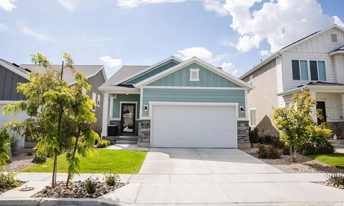 Magna House | Updated 3 bed 2 bath with easy access to SLC & ski resorts. Pet friendly!