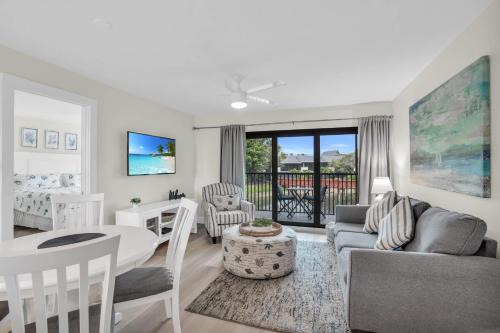 Park Shore House | Experience Updated Comfort with Beautiful Views & Pool Access
