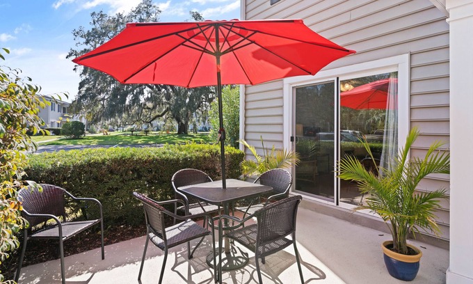 Demere Park House | Newly Renovated Condo with Ocean View in SSI Community