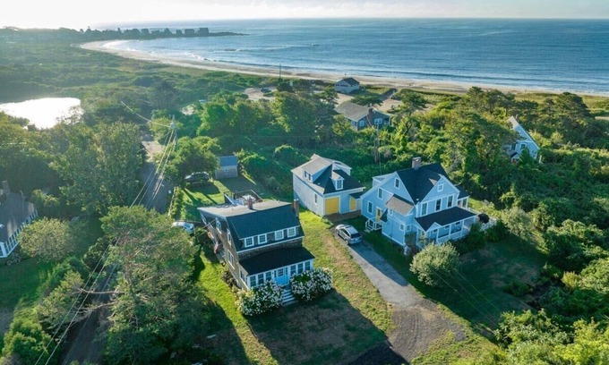 Biddeford Pool House | Exquisite Biddeford Pool Beach House with Ocean Views