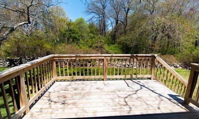 Eastward Look House | Cozy Eastward Look Beach Home with Ocean View Amenities