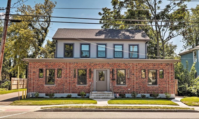 Red Bank House | Modern Downtown Red Bank Retreat Near Beaches & Amenities