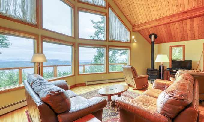 Rosario House | Prime Eastsound Retreat with Breathtaking Ocean Views