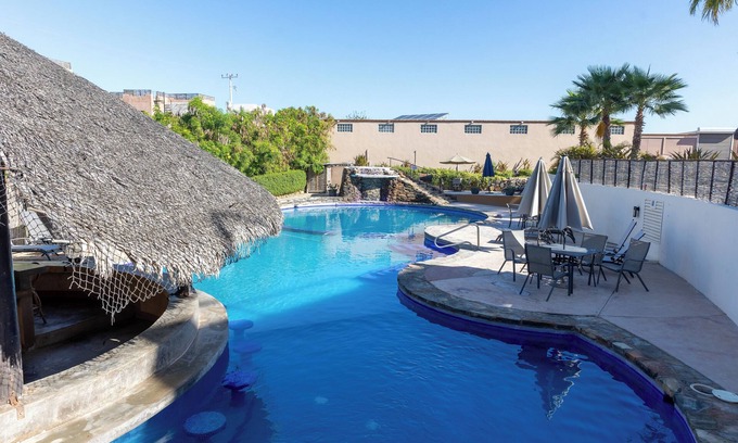 El Pescadero House | Prime Family Retreat - Steps from Cerritos Beach Awaits